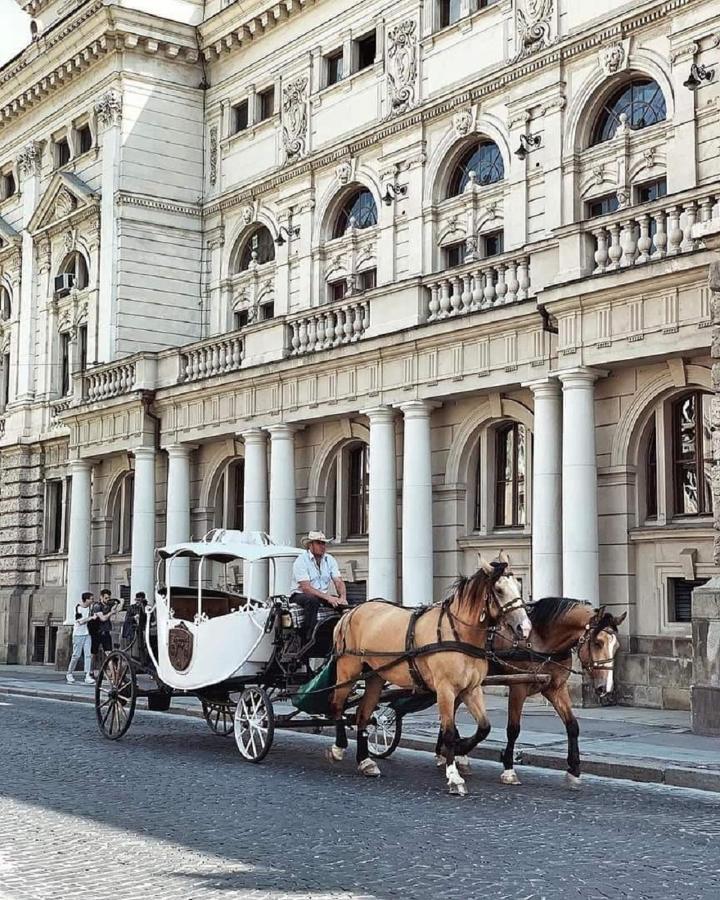 Апартаменти На Площі Митній В Центрі Львова Exterior foto